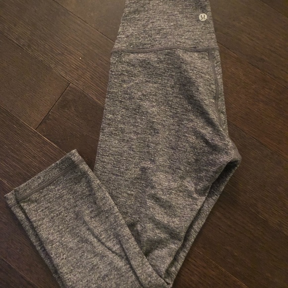 lululemon athletica Pants - Lululemon Heathered Crop Legging